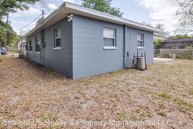 Building Photo - 2 br, 1 bath House - 824 North Florence Av...