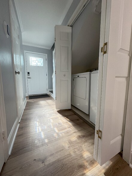 Building Photo - 2679 Broad Oaks Pl