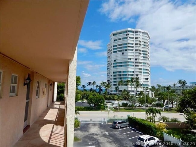 Building Photo - 1541 S Ocean Blvd