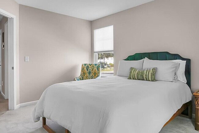 Building Photo - 1519 Thoroughbred Blvd