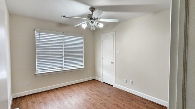 Building Photo - 3730 Main Poplar Dr