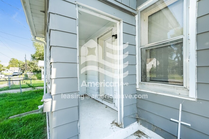 Building Photo - 546 19th Ave