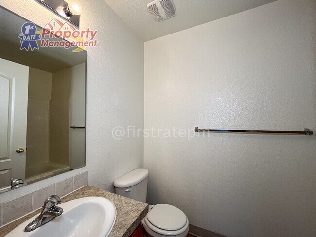 Building Photo - 5940 W Port Pl