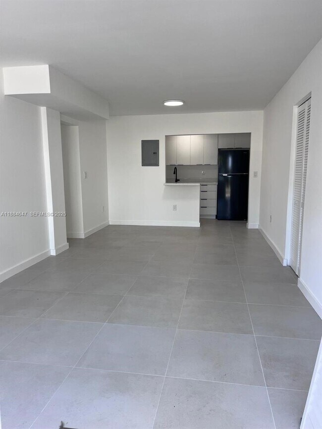 Building Photo - 7820 NE Bayshore Ct