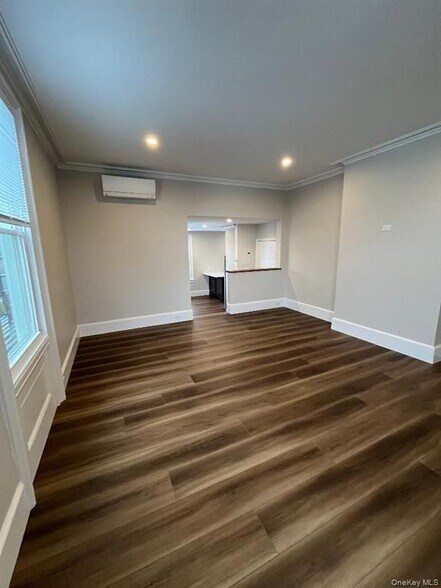 Building Photo - 19 Hudson Terrace