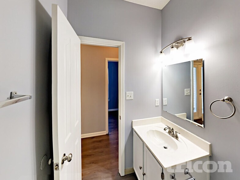 Building Photo - 3846 Tioga Ln
