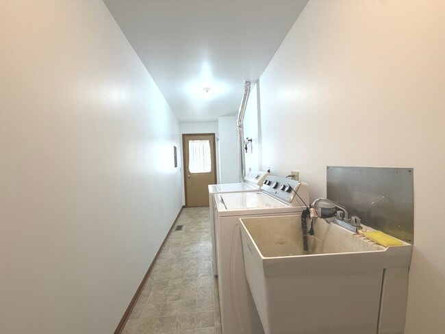 Building Photo - 1109 Kane St