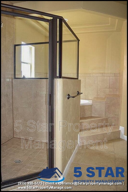 Building Photo - 14016 Rainbow Point Dr