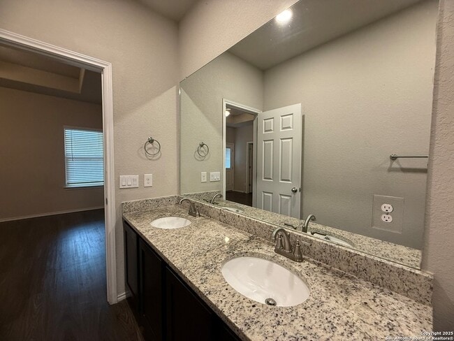 Building Photo - 9212 Canyon Bnd