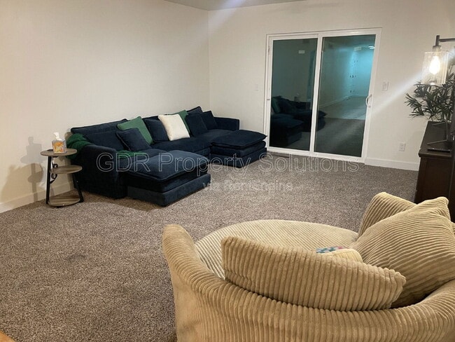 Building Photo - 520 Ortiz Dr NE