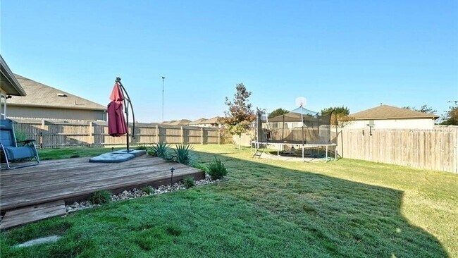 Building Photo - 436 Musgrav-