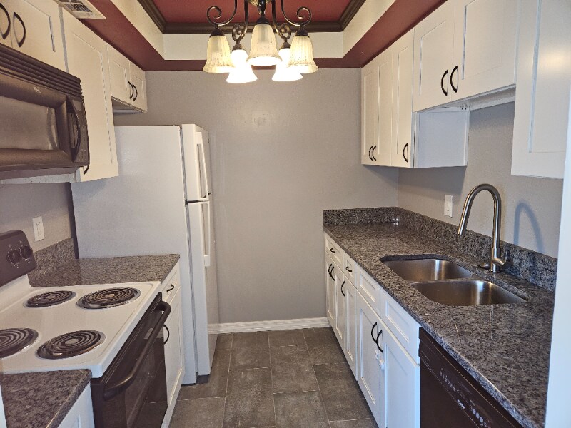 Building Photo - 776 116th Ave N