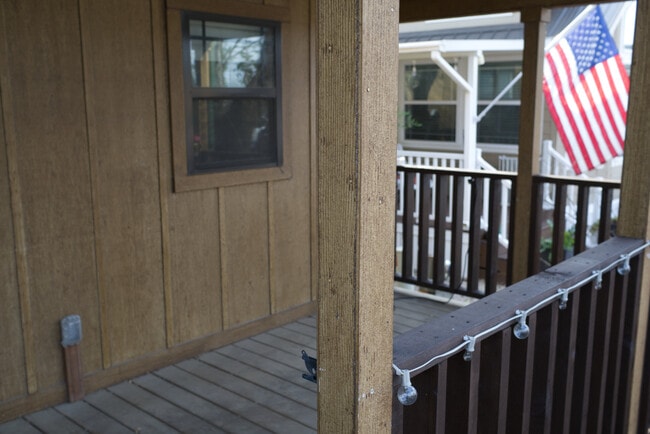 Building Photo - 7009 S I-35 Frontage Rd