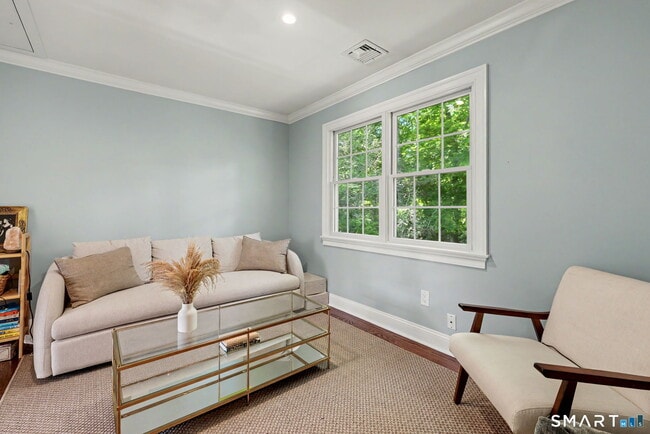 Building Photo - 40 Mianus View Terrace