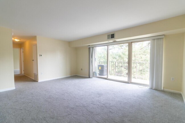 Living - 5201 Newton St