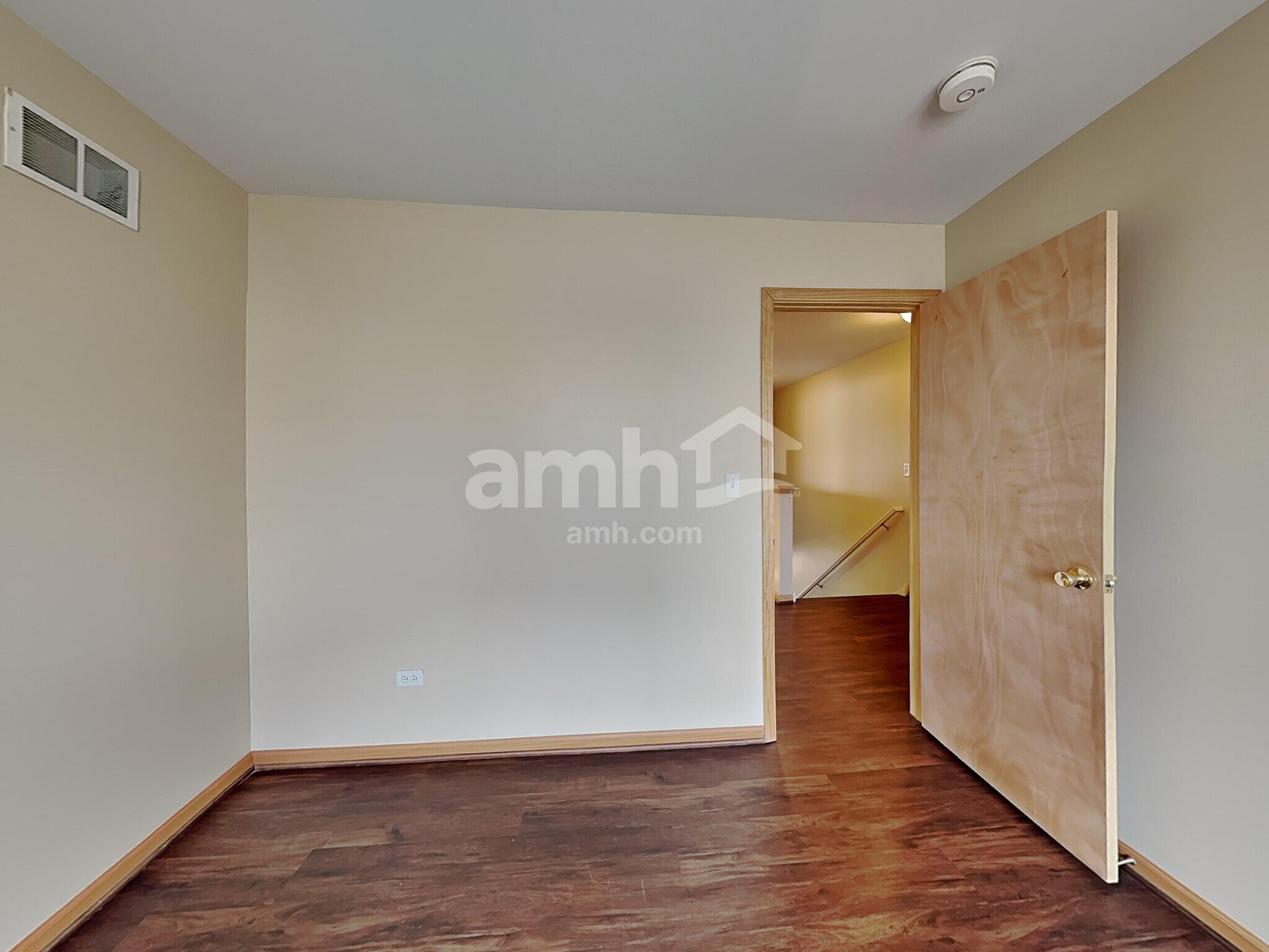 Building Photo - 3217 Kenilworth Ln