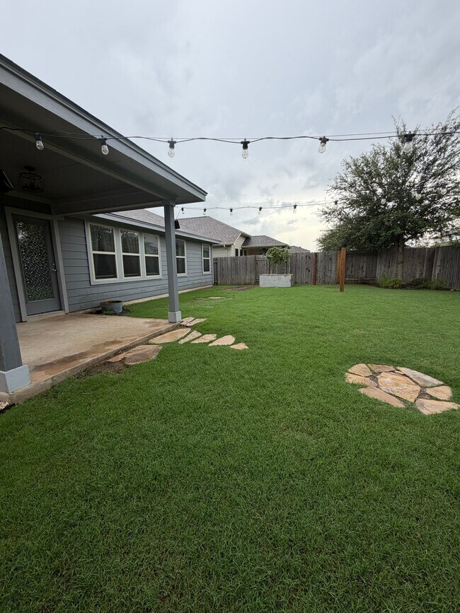 Building Photo - 124 Sage Meadows Dr