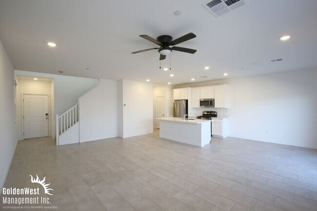 Building Photo - Newly Built 3Bdm 2.5Ba Home with Private Backyard in Prime Location.