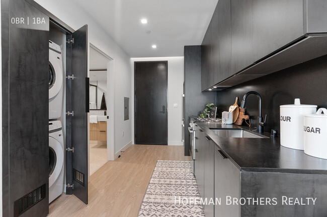 Building Photo - 3686 Overland Ave