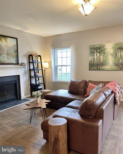 Building Photo - 9411 Wood Creek Cir