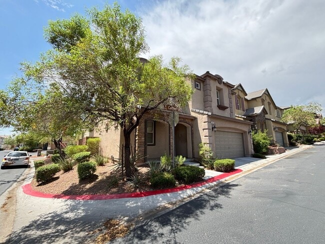Building Photo - Elegant 3Bed/3Bath Home with Loft in the P...