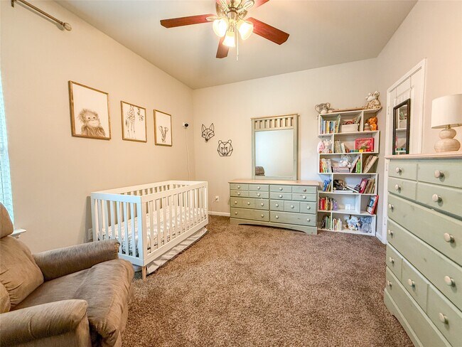 Building Photo - 2513 Kaman Ln