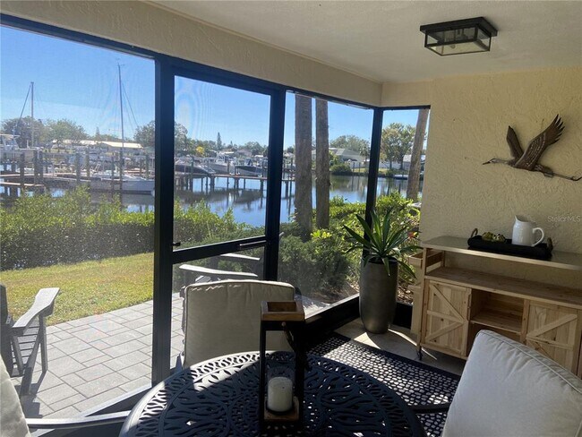 Building Photo - 646 Yardarm Dr