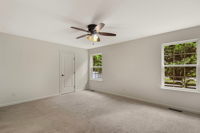 Building Photo - 76 Amy Ave