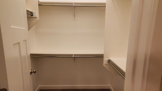 Building Photo - 3 Bed 2.5 Bath Townhome in Bluffdale