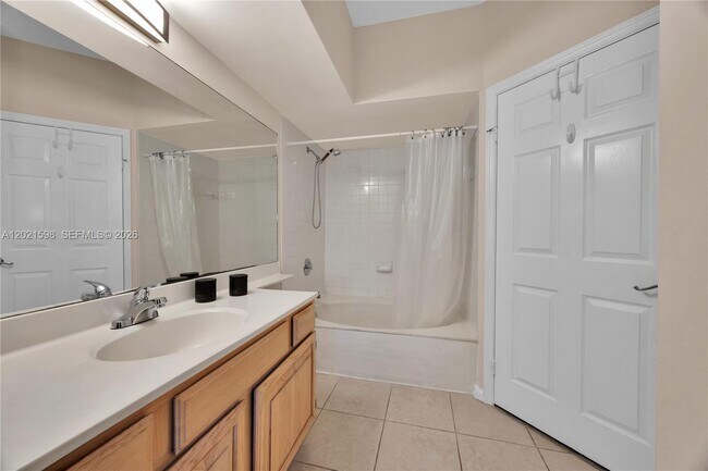 Building Photo - 1280 S Alhambra Cir