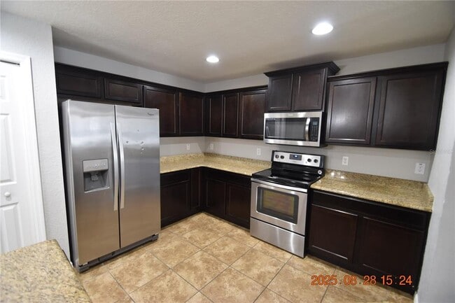 Building Photo - 27525 Desert Willow Way