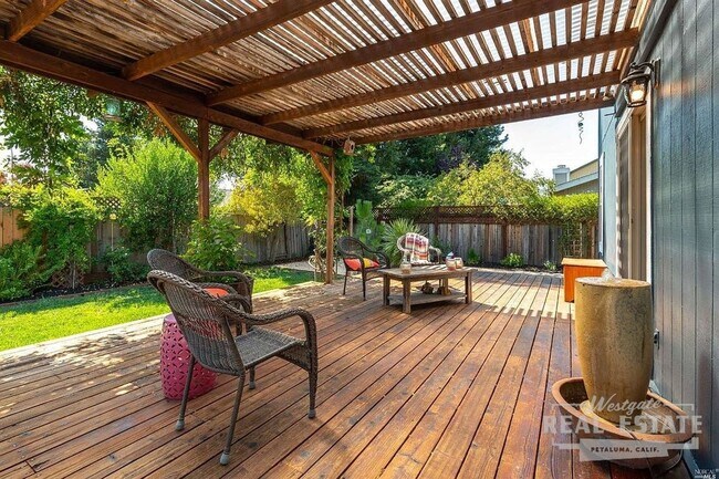 Building Photo - 1659 Calle Ranchero Dr