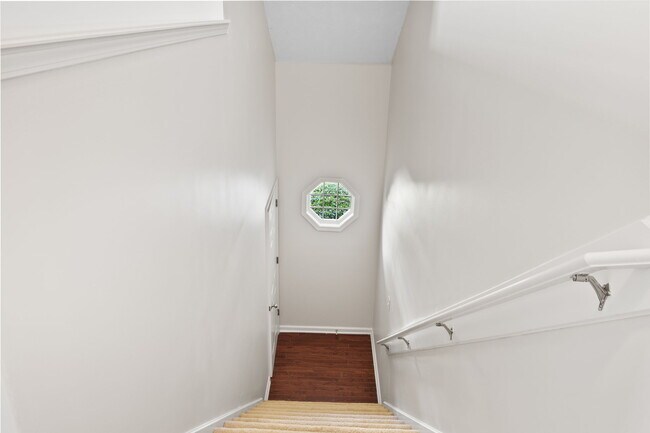 Building Photo - 149 Brightwood Dr