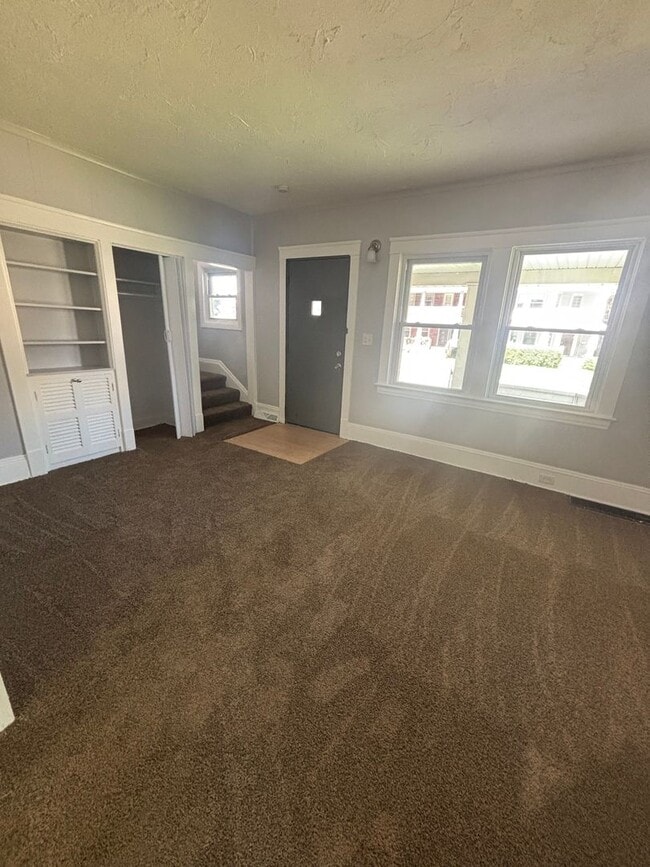 Building Photo - 14014 Idarose Ave