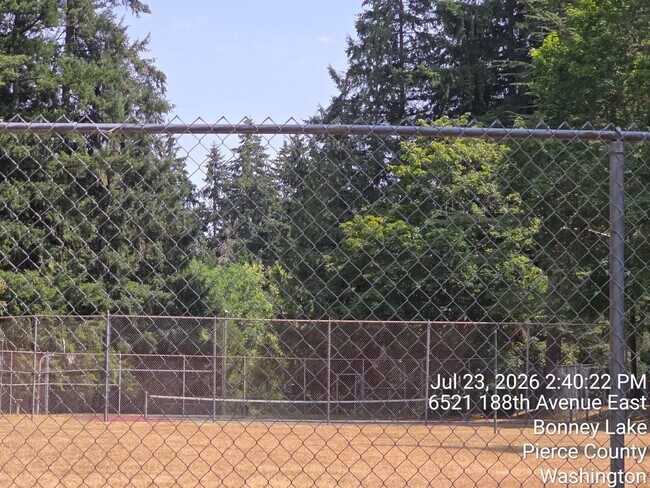 Building Photo - Bonney Lake - Lake Jane HOA - 3 bedroom 2 bathroom rambler home for rent -EV charger, Available NOW!