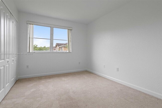 Building Photo - 17640 NW 73rd Ave