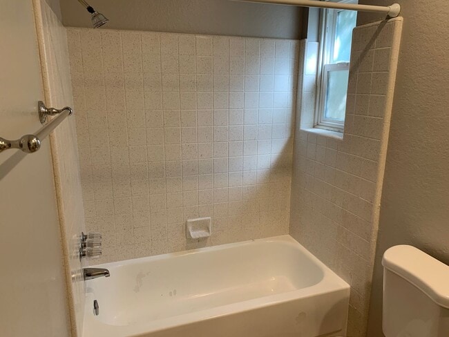 Building Photo - 13742 Grand Isle Dr