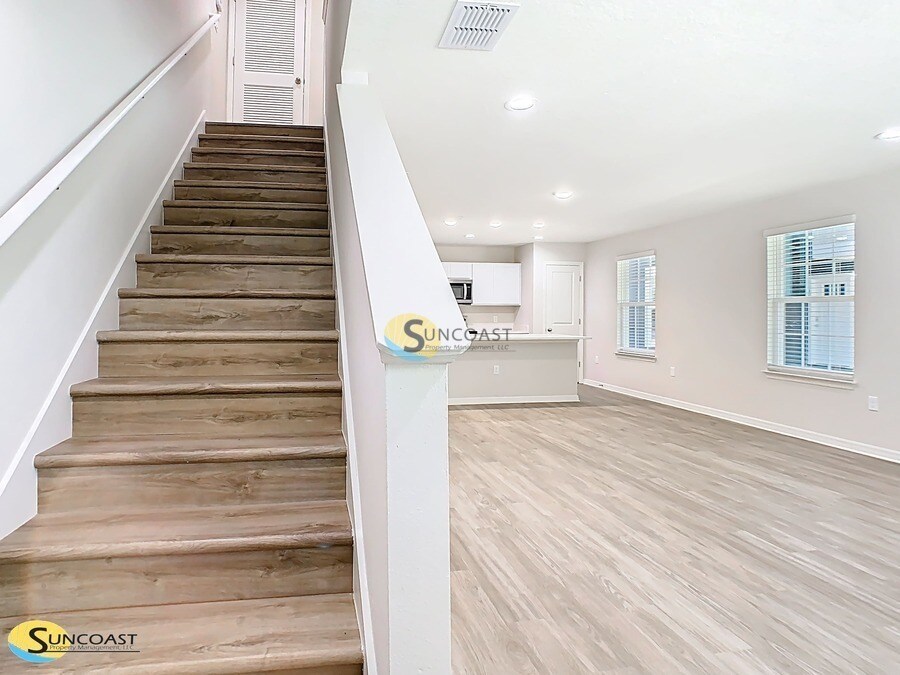 Building Photo - 3821 SW 43rd Ct