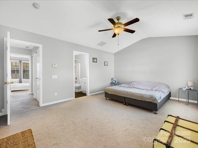 Building Photo - 10436 Winslet Dr