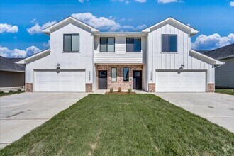 Building Photo - Fox Creek-Tracy Plan
