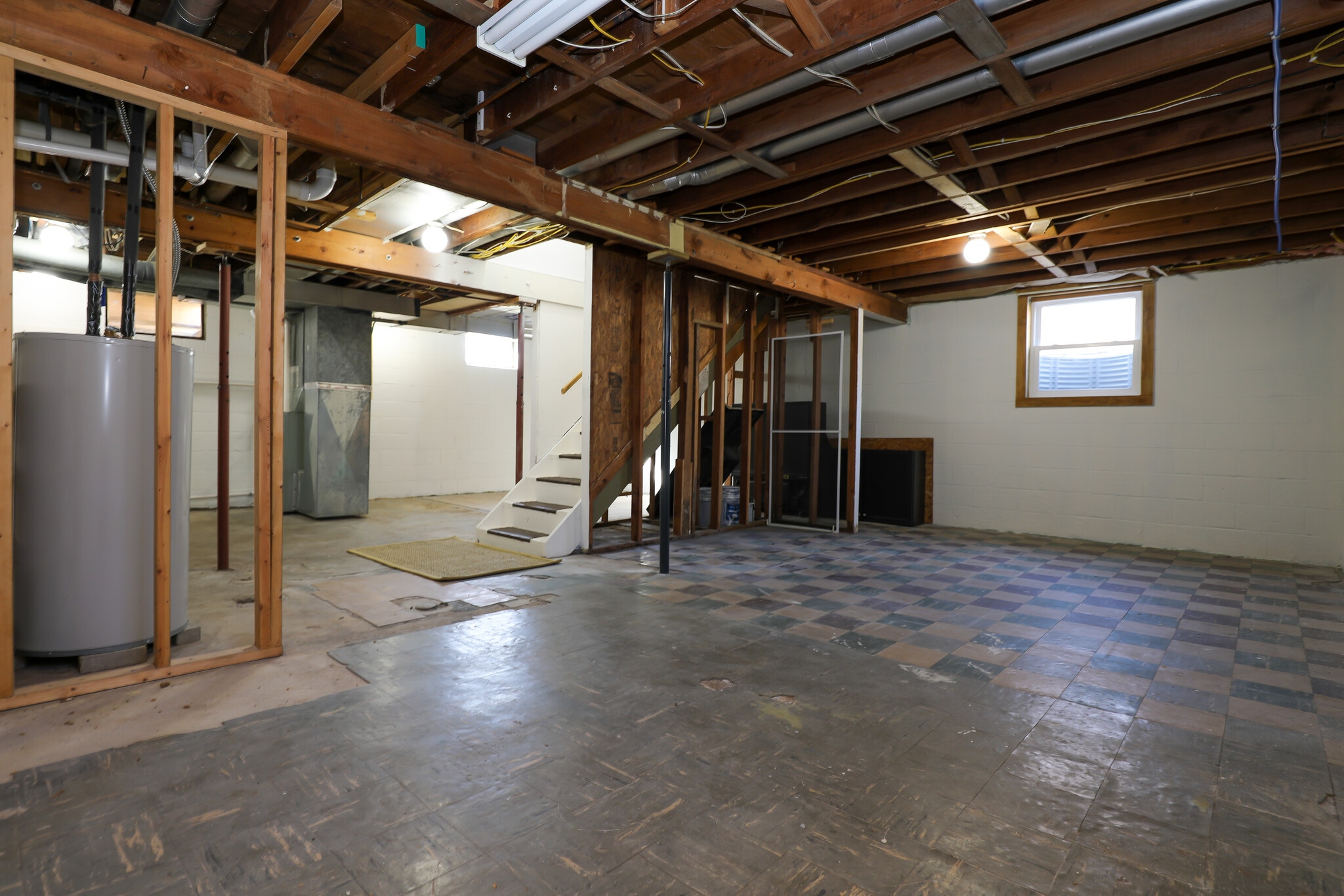 Building Photo - 409 Mineral Springs Ave