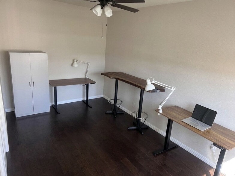 Building Photo - 170 Chester Rd