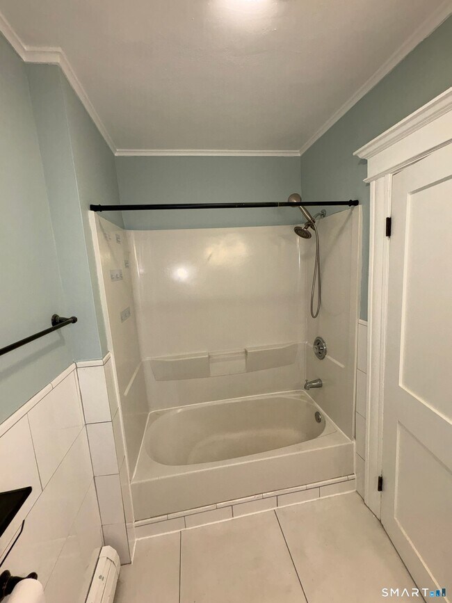 Building Photo - 1045 Cooke St