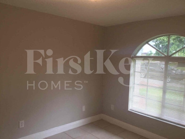 Building Photo - 12749 SW 207th Terrace