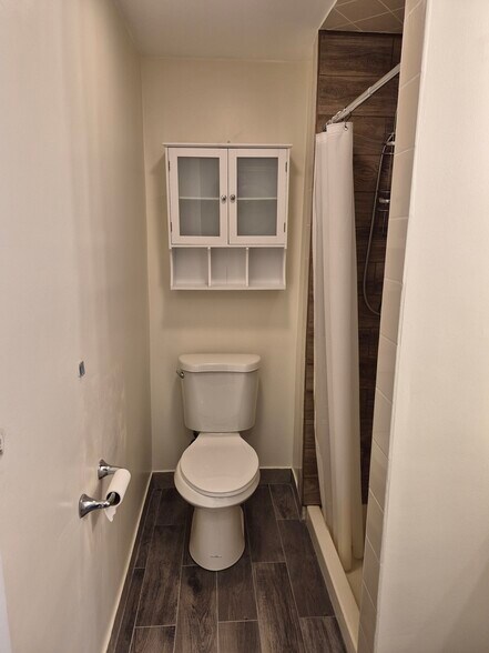 Building Photo - 2979 Fairfield Ave