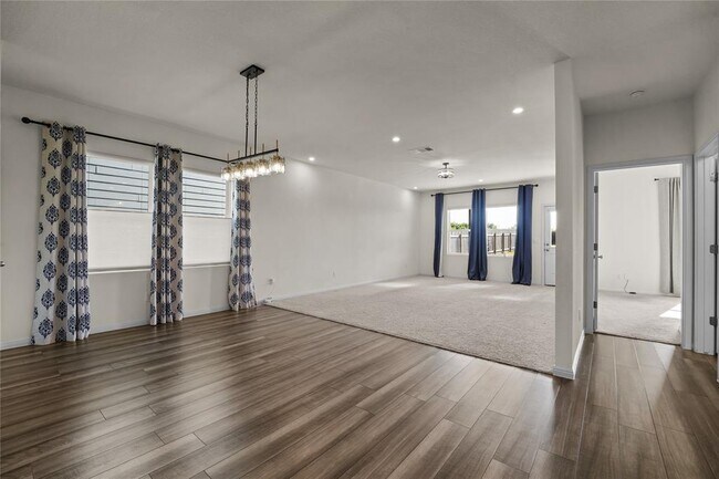 Building Photo - 305 Redfish Ln