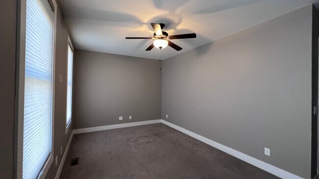 Building Photo - 438 Northern Ave