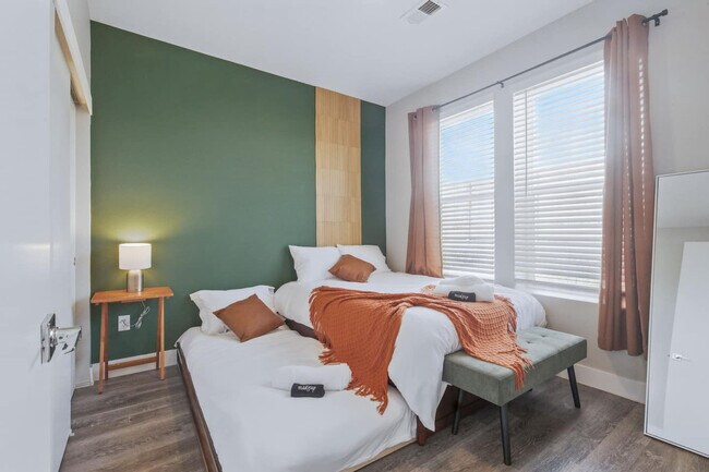 Building Photo - 6029 Benton St