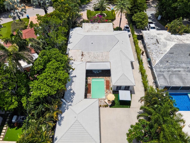 Building Photo - 714 S Atlantic Dr