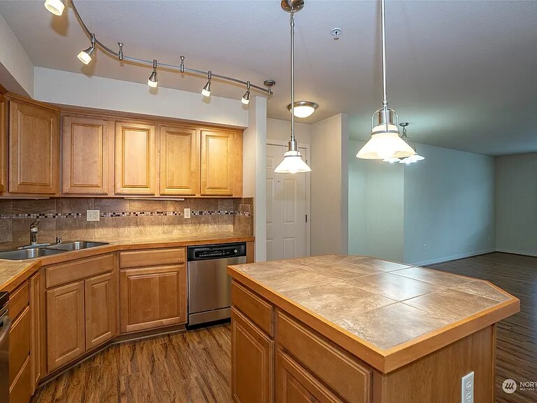 Building Photo - 13405 97th Ave E